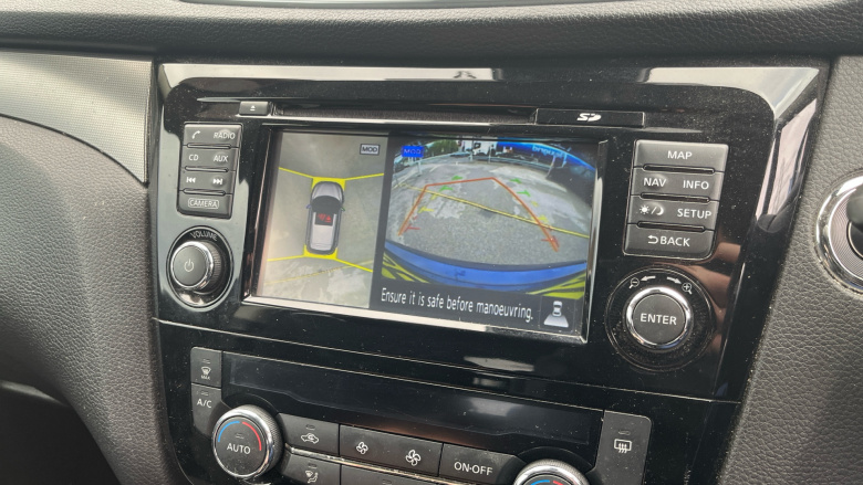 Nissan Qashqai 1.2 DiG-T N-Connecta 5dr Petrol Hatchback